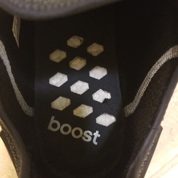 NMD_R1 - Picture 3 of 8